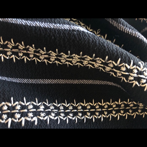 Black Off the Shoulder Embroidered Top - Picture 4 of 4
